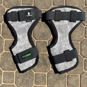 Like New Classic Equine Magnetic Hock Wraps